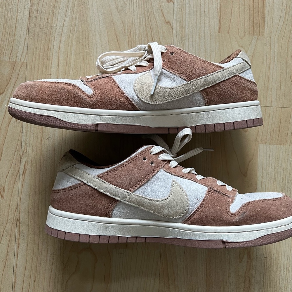 Nike Dunk Low PRM Medium Curry size 9.5
